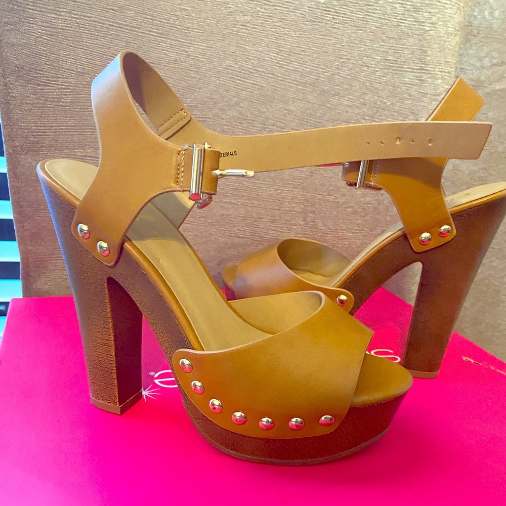 Tan sandal heels